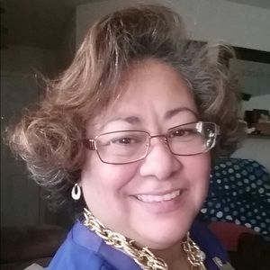 Meet your Posher, Maria elia